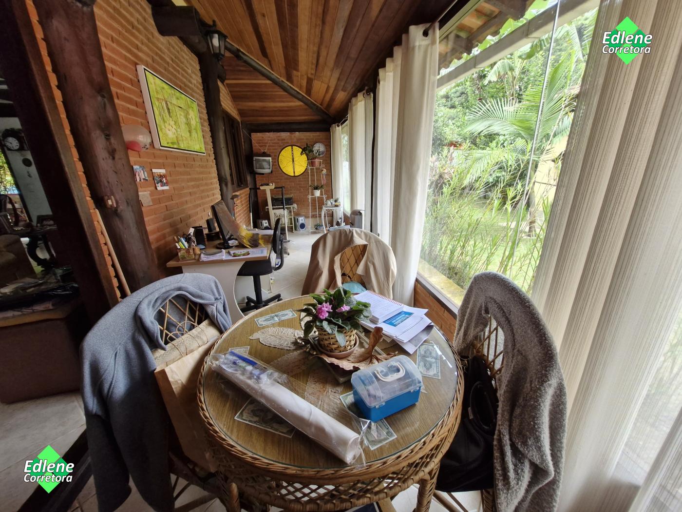 Casa à venda com 2 quartos, 2 suítes, 1 vaga e 180m² no Albuquerque, Teresópolis (RJ) — foto 15 de 30