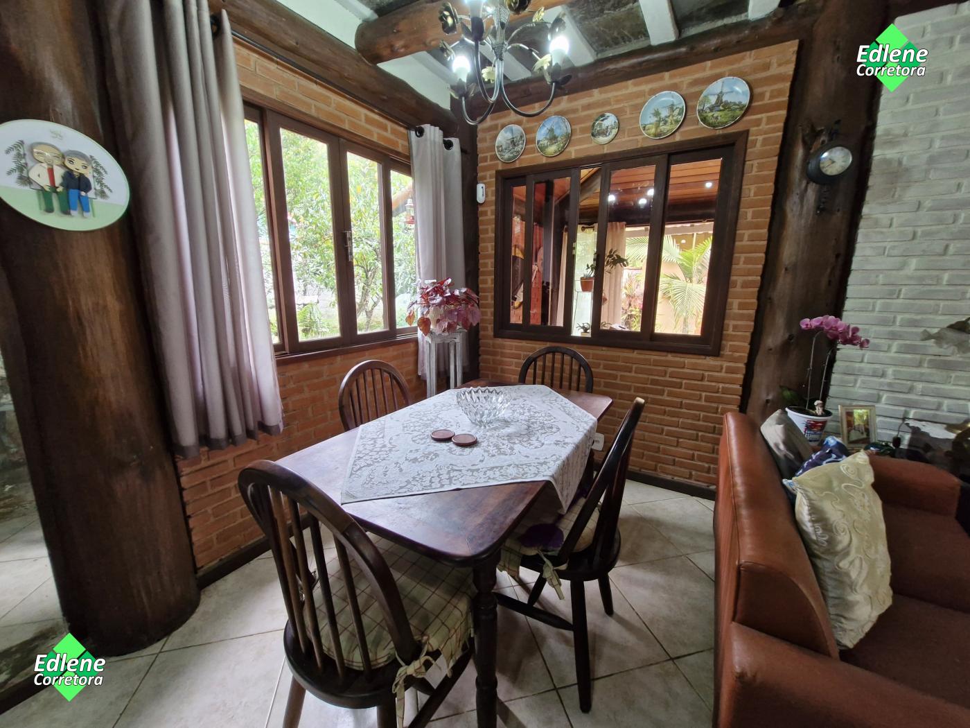 Casa à venda com 2 quartos, 2 suítes, 1 vaga e 180m² no Albuquerque, Teresópolis (RJ) — foto 11 de 30