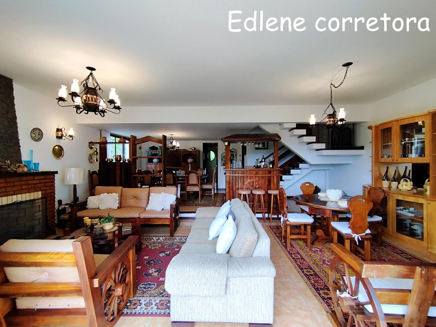 Casa à venda com 6 quartos, 6 suítes, 3 vagas e 172m² no Granja Guarani, Teresópolis (RJ) — foto 6 de 30