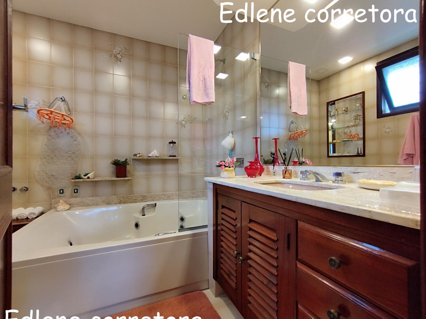 Casa à venda com 6 quartos, 6 suítes, 3 vagas e 172m² no Granja Guarani, Teresópolis (RJ) — foto 20 de 30
