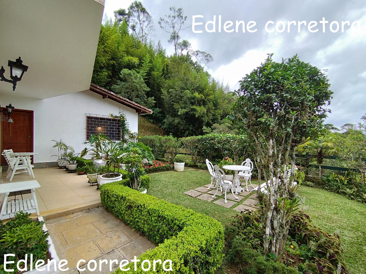 Casa à venda com 6 quartos, 6 suítes, 3 vagas e 172m² no Granja Guarani, Teresópolis (RJ) — foto 3 de 30