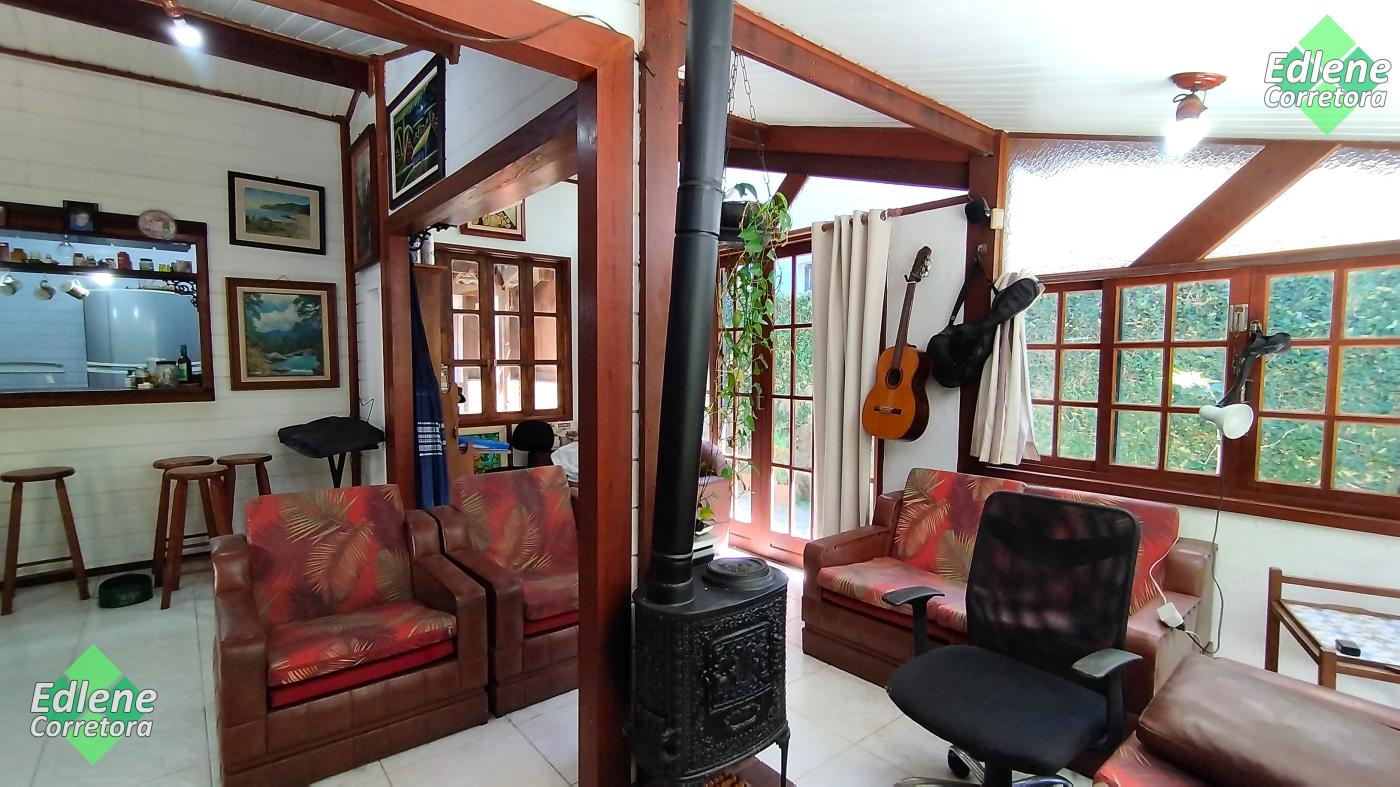Casa à venda com 3 quartos, 2 suítes, 1 vaga e 153m² no Carlos Guinle, Teresópolis (RJ) — foto 9 de 20
