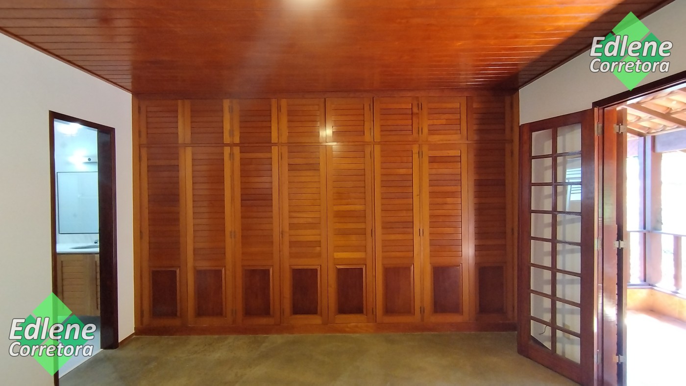 Casa à venda com 4 quartos, 2 suítes, 2 vagas e 250m² no Carlos Guinle, Teresópolis (RJ) — foto 25 de 30