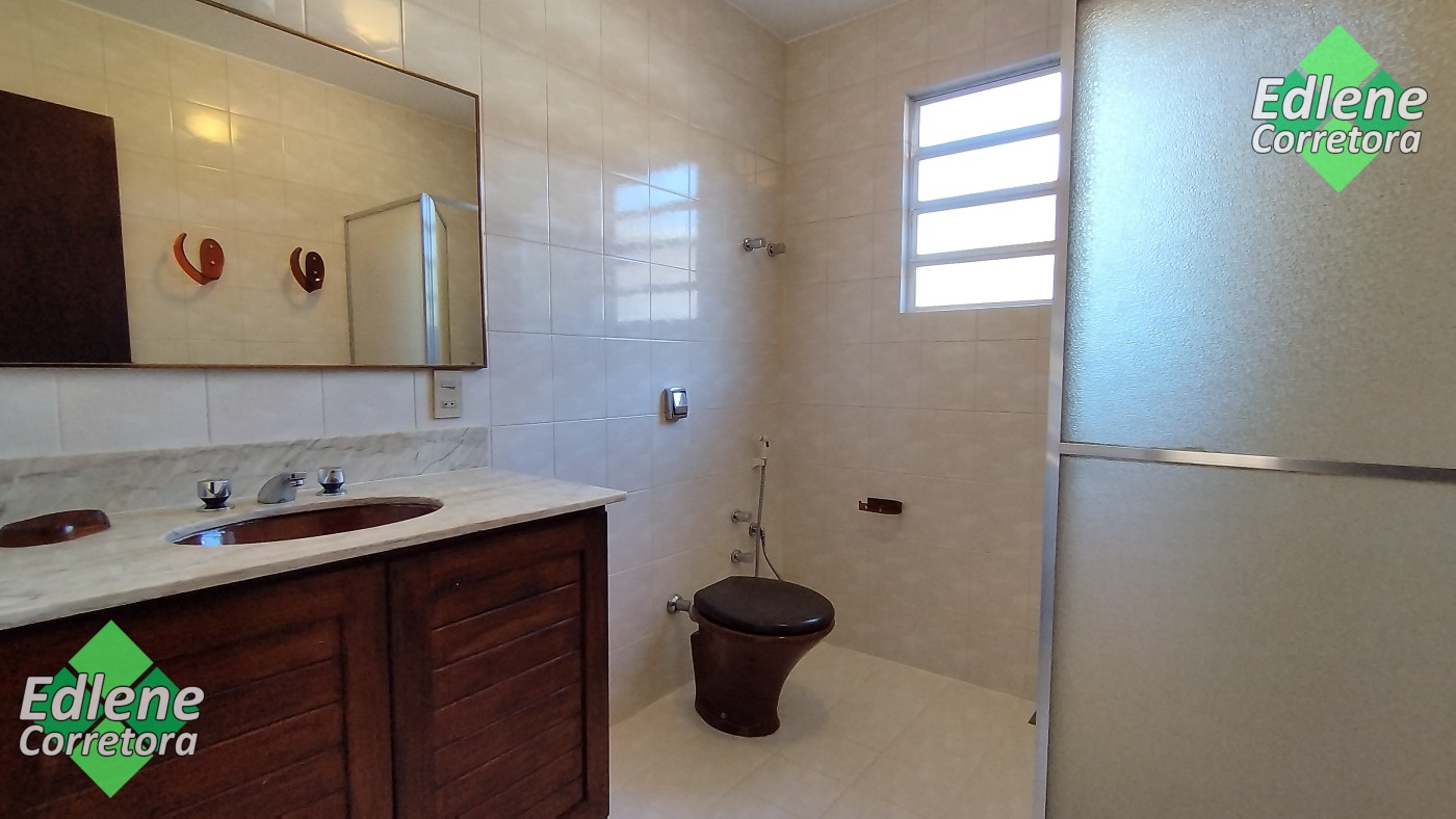 Casa à venda com 4 quartos, 2 suítes, 2 vagas e 250m² no Carlos Guinle, Teresópolis (RJ) — foto 11 de 30
