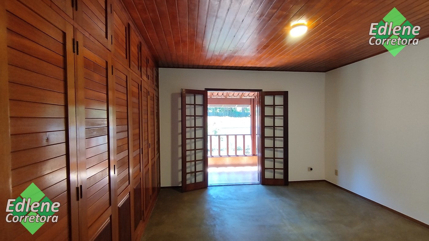 Casa à venda com 4 quartos, 2 suítes, 2 vagas e 250m² no Carlos Guinle, Teresópolis (RJ) — foto 26 de 30