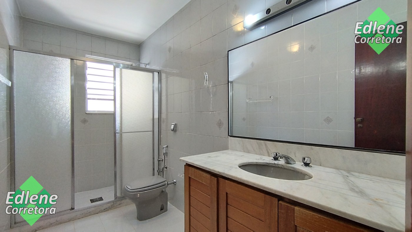 Casa à venda com 4 quartos, 2 suítes, 2 vagas e 250m² no Carlos Guinle, Teresópolis (RJ) — foto 28 de 30