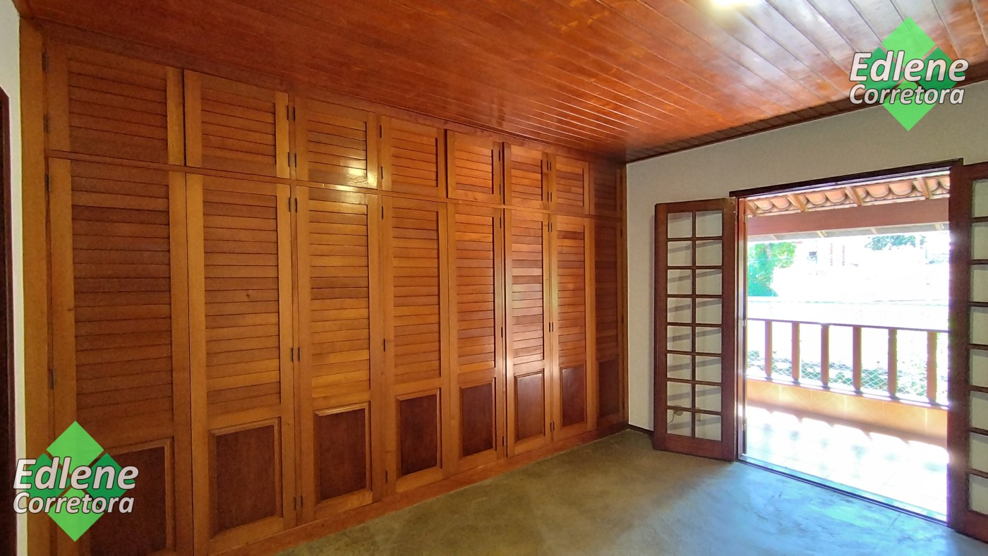 Casa à venda com 4 quartos, 2 suítes, 2 vagas e 250m² no Carlos Guinle, Teresópolis (RJ) — foto 24 de 30