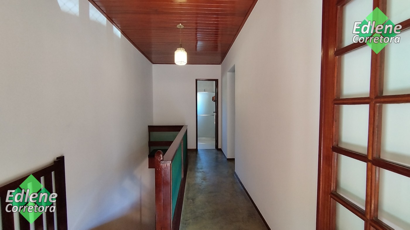 Casa à venda com 4 quartos, 2 suítes, 2 vagas e 250m² no Carlos Guinle, Teresópolis (RJ) — foto 10 de 30