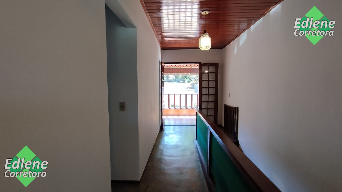 Casa à venda com 4 quartos, 2 suítes, 2 vagas e 250m² no Carlos Guinle, Teresópolis (RJ) — foto 12 de 30