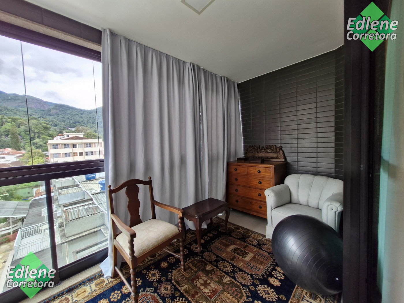Comercial à venda com 4 banheiros, 1 vaga e 39m² no Alto, Teresópolis (RJ) — foto 10 de 30