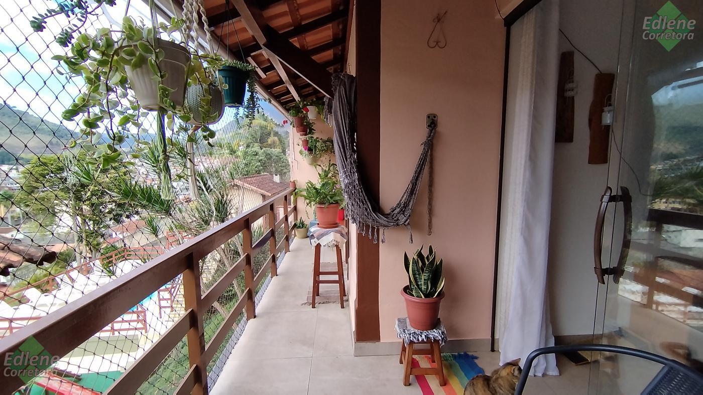 Casa à venda com 3 quartos, 2 banheiros, 1 vaga e 80m² no Tijuca, Teresópolis (RJ) — foto 2 de 25