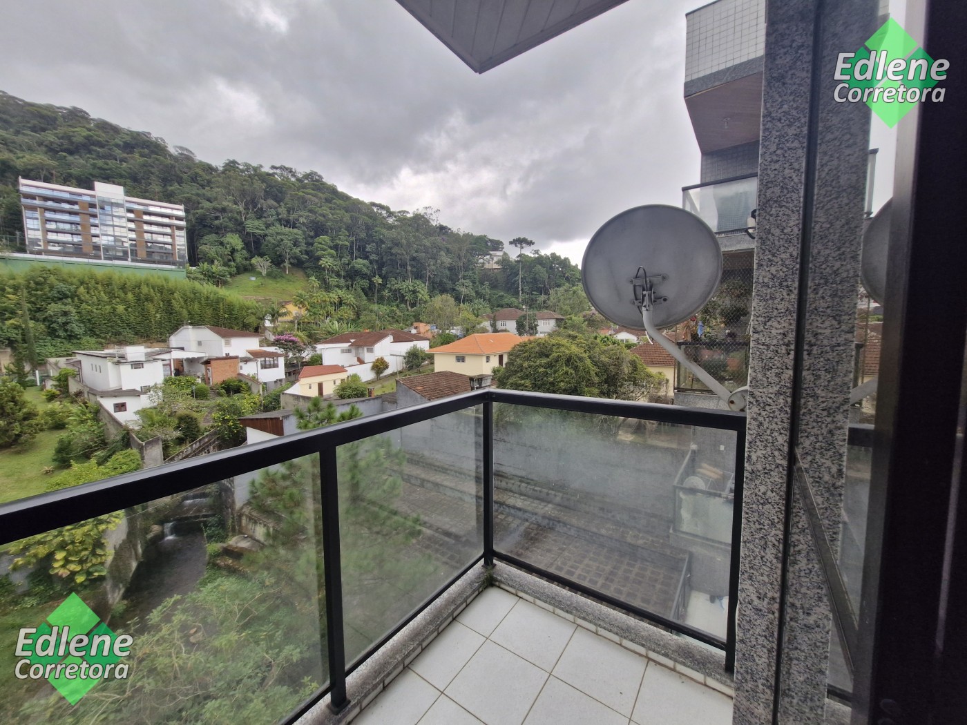 Comercial à venda com 1 banheiro, 1 vaga e 45m² no Alto, Teresópolis (RJ) — foto 2 de 24