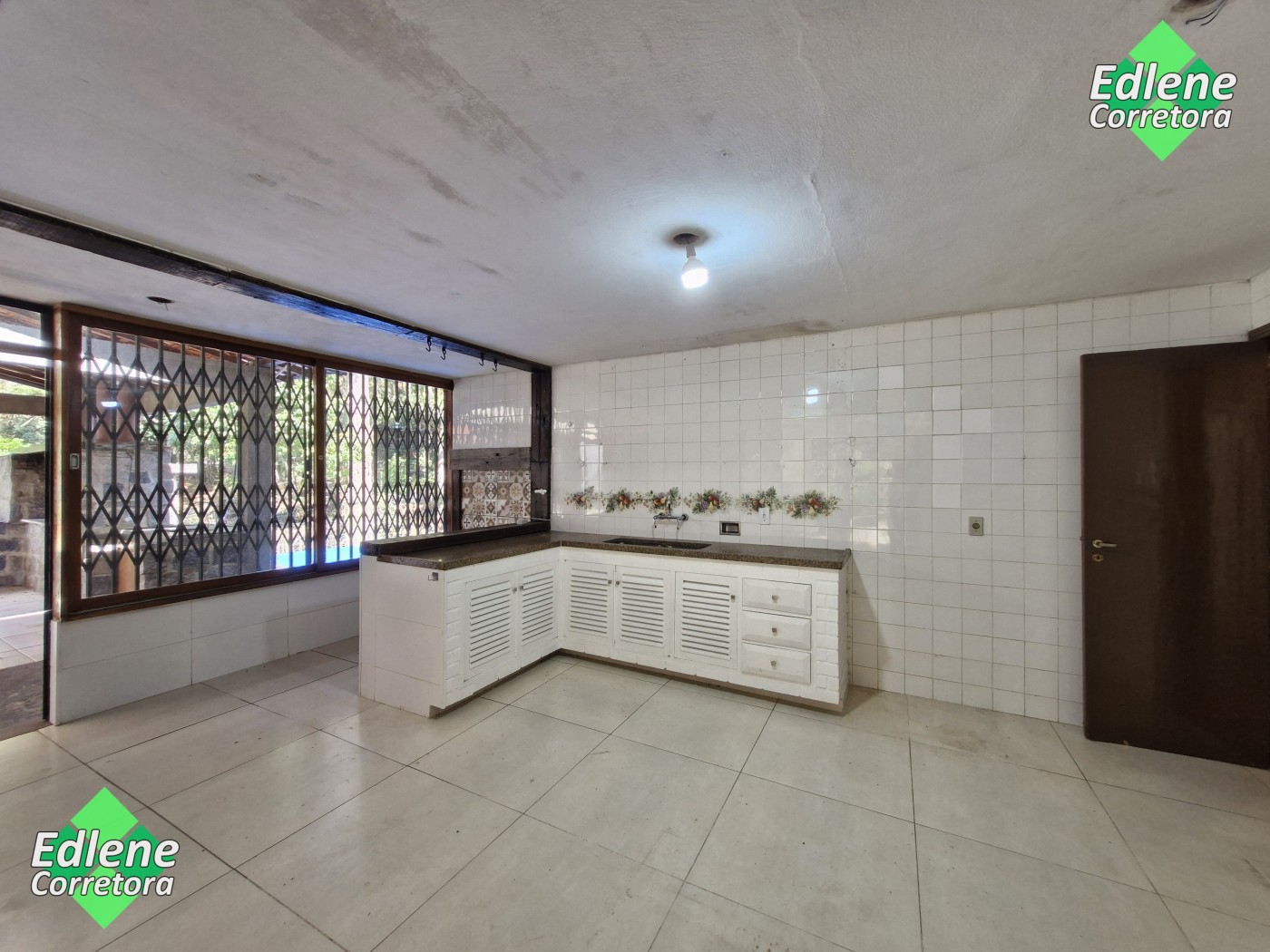 Casa à venda com 4 quartos, 4 suítes e 4 vagas no Granja Guarani, Teresópolis (RJ) — foto 3 de 30