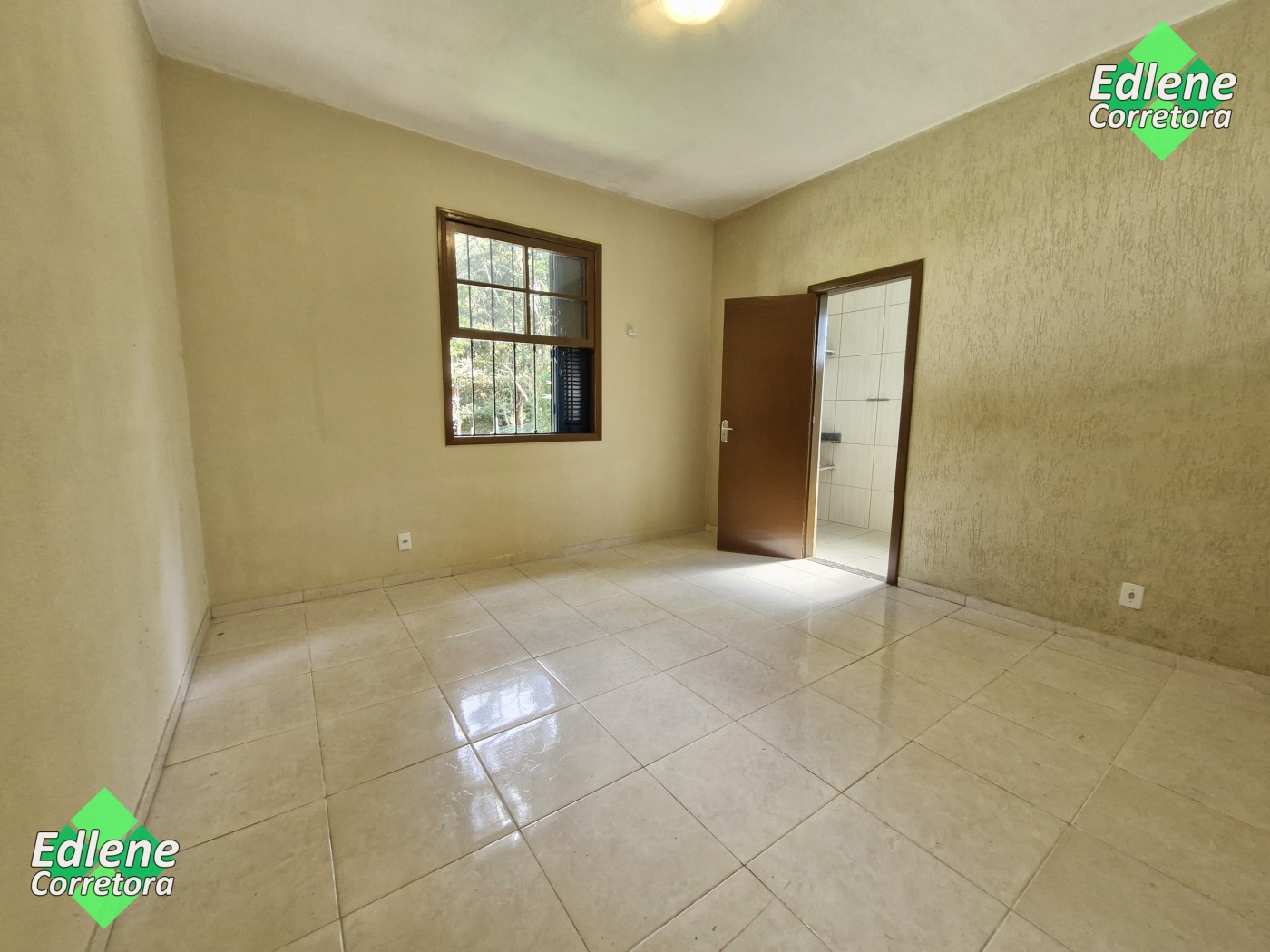 Casa à venda com 4 quartos, 4 suítes e 4 vagas no Granja Guarani, Teresópolis (RJ) — foto 17 de 30