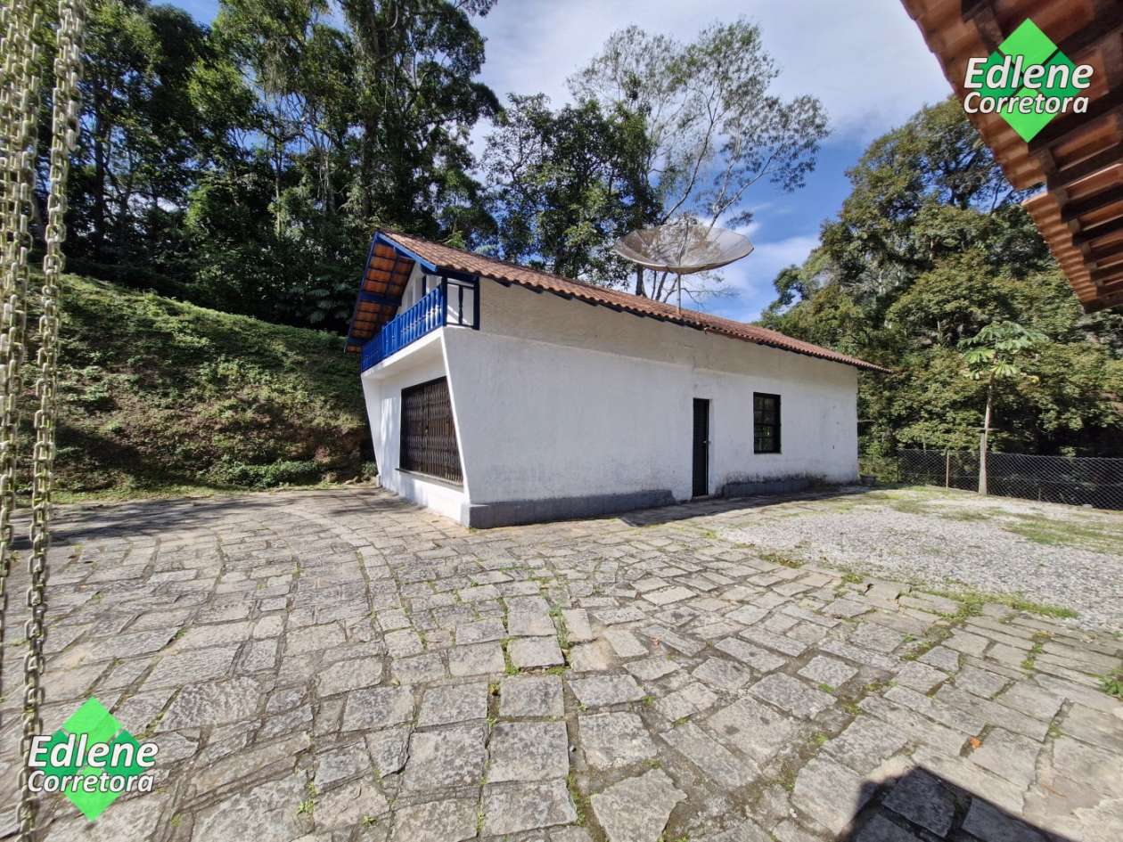 Casa à venda com 4 quartos, 4 suítes e 4 vagas no Granja Guarani, Teresópolis (RJ) — foto 27 de 30