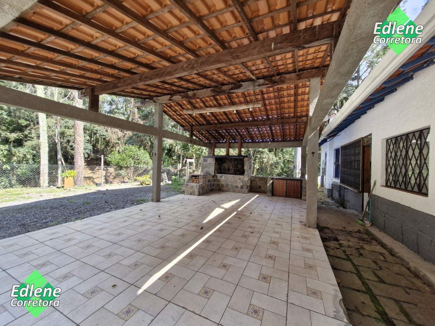 Casa à venda com 4 quartos, 4 suítes e 4 vagas no Granja Guarani, Teresópolis (RJ) — foto 28 de 30