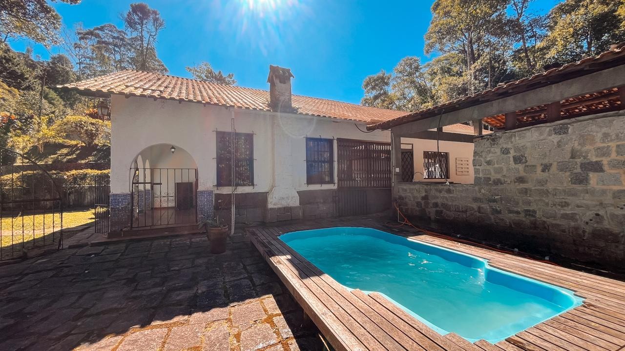 Casa à venda com 4 quartos, 4 suítes e 4 vagas no Granja Guarani, Teresópolis (RJ) — foto 29 de 30