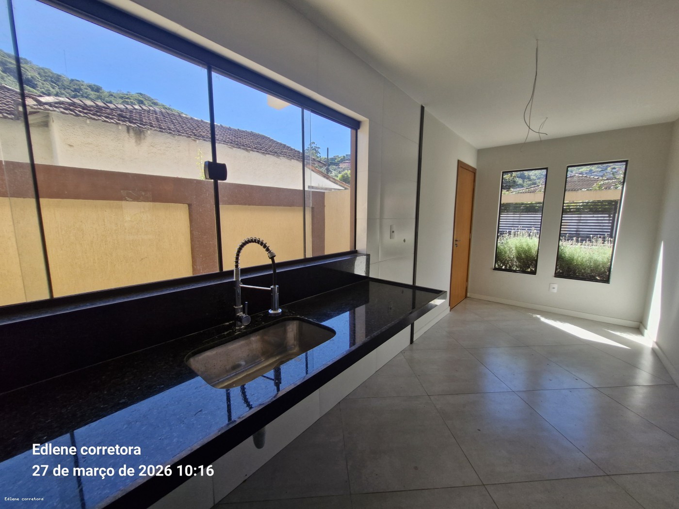 Casa à venda com 3 quartos, 1 suíte, 1 vaga e 116m² no Nossa senhora de Fátima, Teresópolis (RJ) — foto 24 de 29