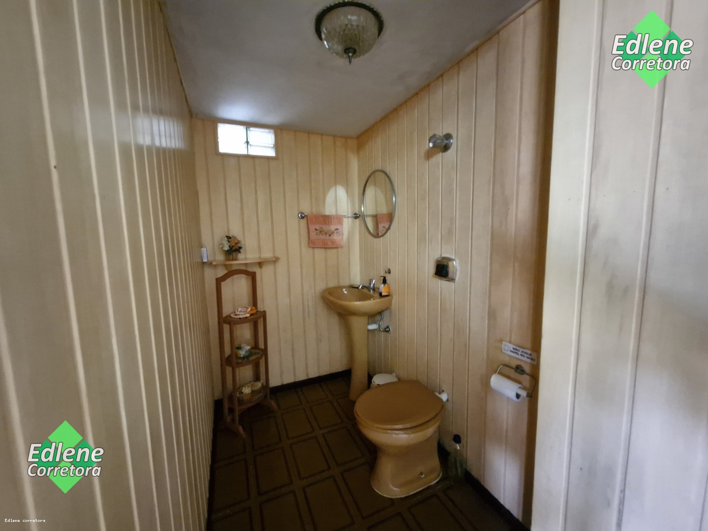 Casa à venda com 4 quartos, 1 suíte, 4 vagas e 187m² no Carlos Guinle, Teresópolis (RJ) — foto 23 de 30