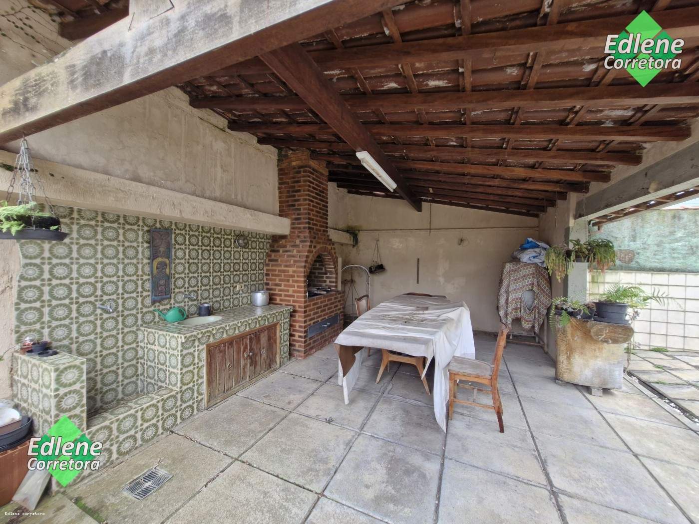 Casa à venda com 4 quartos, 1 suíte, 4 vagas e 187m² no Carlos Guinle, Teresópolis (RJ) — foto 27 de 30