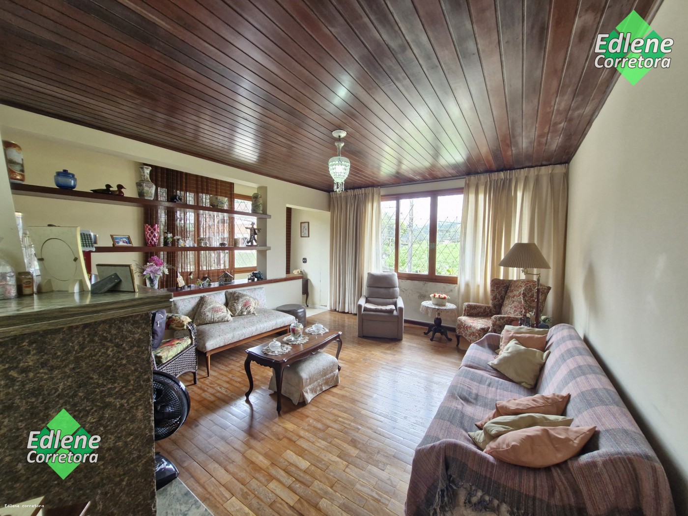 Casa à venda com 4 quartos, 1 suíte, 4 vagas e 187m² no Carlos Guinle, Teresópolis (RJ) — foto 4 de 30