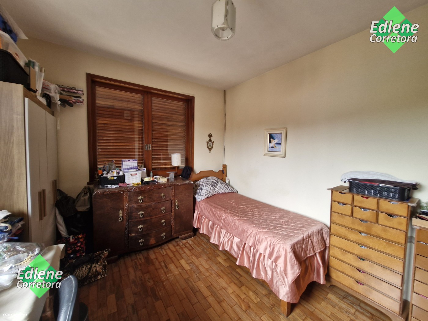 Casa à venda com 4 quartos, 1 suíte, 4 vagas e 187m² no Carlos Guinle, Teresópolis (RJ) — foto 20 de 30