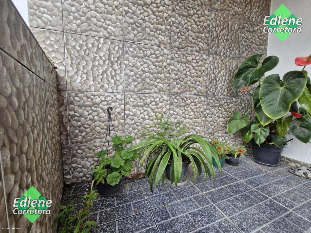 Casa à venda com 4 quartos, 1 suíte, 1 vaga e 180m² no São Pedro, Teresópolis (RJ) — foto 17 de 23