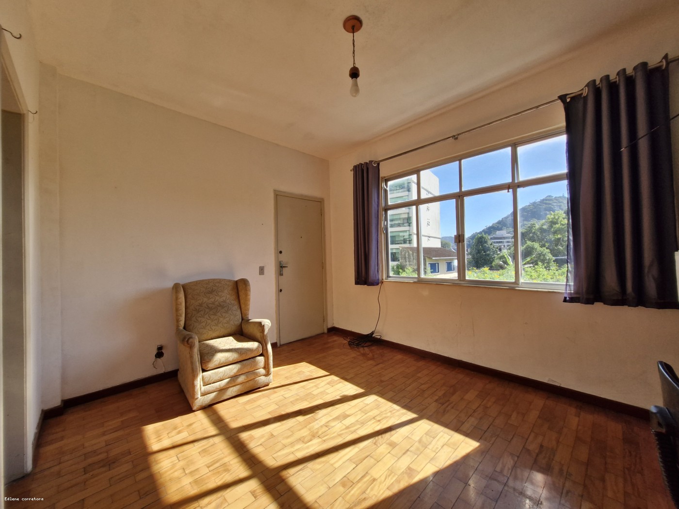 Apartamento à venda com 1 quarto, 1 banheiro e 33m² no Alto, Teresópolis (RJ) — foto 2 de 12