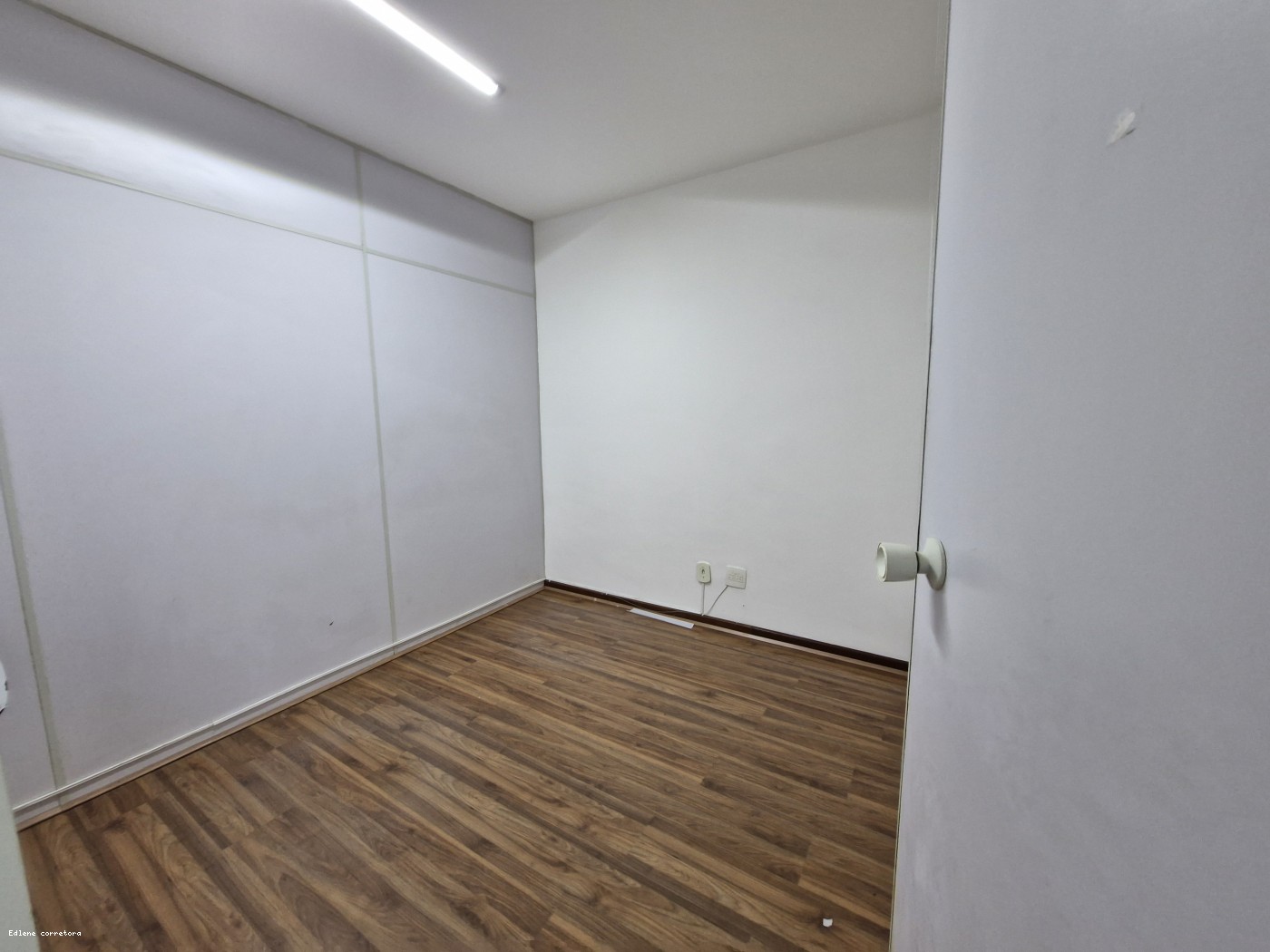 Comercial à venda com 1 banheiro e 33m² no Centro, Teresópolis (RJ) — foto 4 de 11