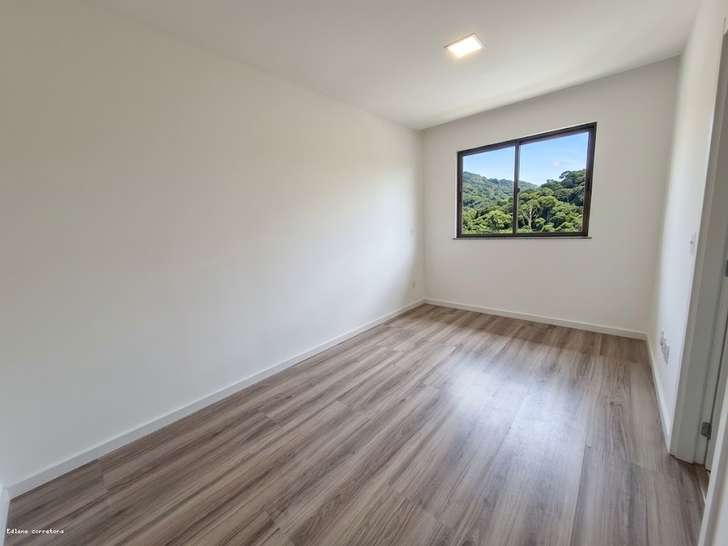 Apartamento à venda com 2 quartos, 1 suíte, 1 vaga e 60m² no Várzea - Centro, Teresópolis (RJ) — foto 11 de 13