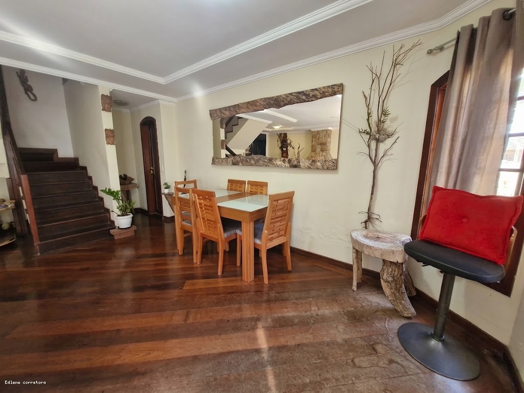 Apartamento à venda com 4 quartos, 1 suíte, 2 vagas e 180m² no Alto, Teresópolis (RJ) — foto 4 de 30