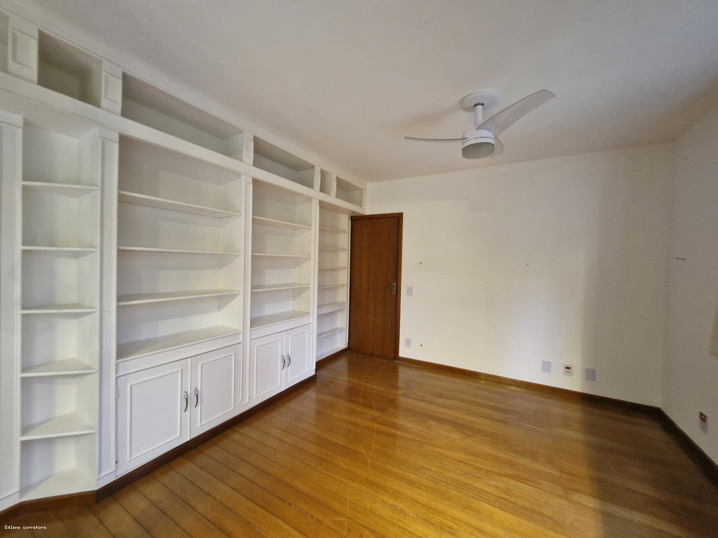 Apartamento à venda com 4 quartos, 2 suítes, 4 vagas e 550m² no Parque do Imbuí, Teresópolis (RJ) — foto 19 de 30