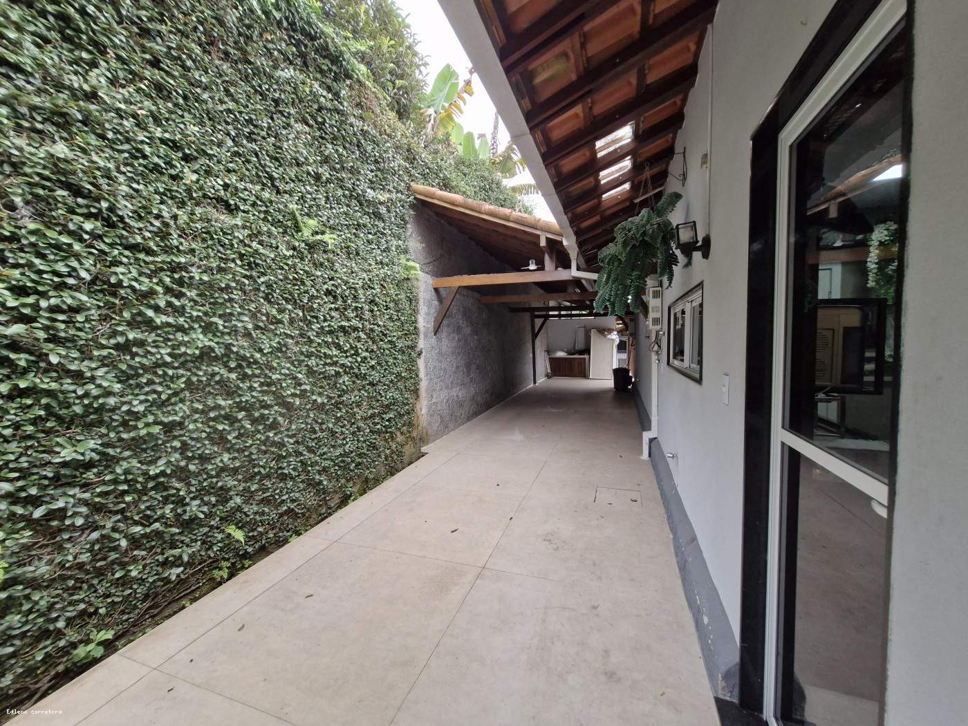 Apartamento à venda com 4 quartos, 2 suítes, 4 vagas e 550m² no Parque do Imbuí, Teresópolis (RJ) — foto 6 de 30