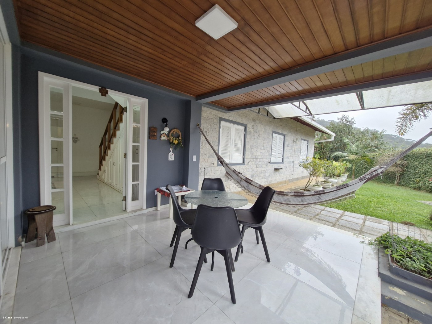 Apartamento à venda com 4 quartos, 2 suítes, 4 vagas e 550m² no Parque do Imbuí, Teresópolis (RJ) — foto 8 de 30