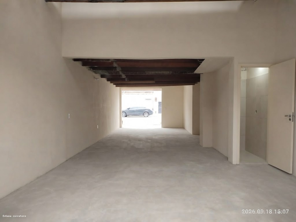 Comercial para alugar com 1 banheiro e 84m² no São Pedro, Teresópolis (RJ) — foto 2 de 9